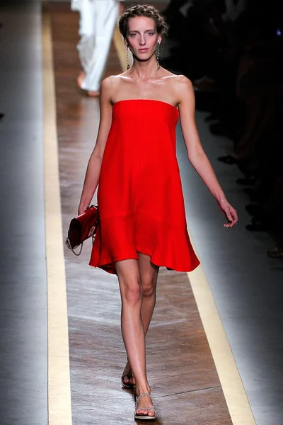 Look 12